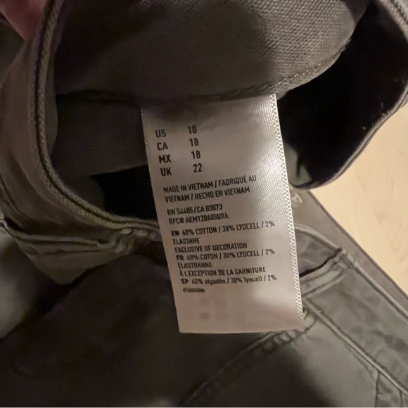 American Eagle Shorts - Picture 3 of 4